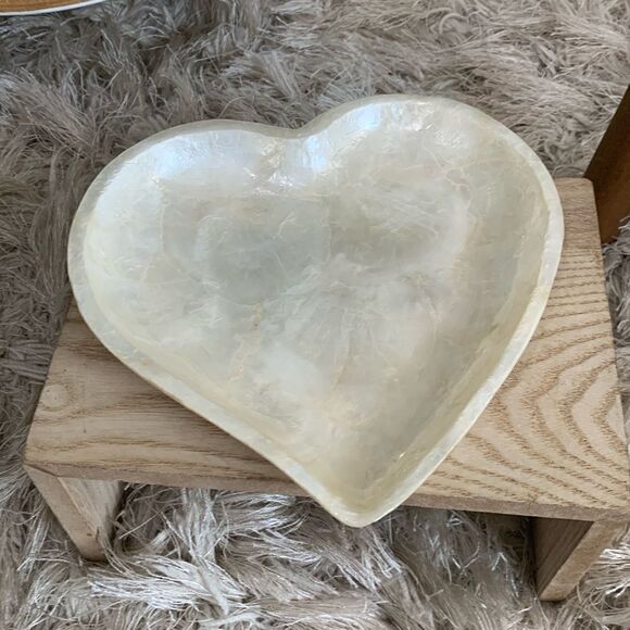 Villeroy & Boch Capiz Shell Heart Shaped Trinket Jewelry Dish - Picture 1 of 16